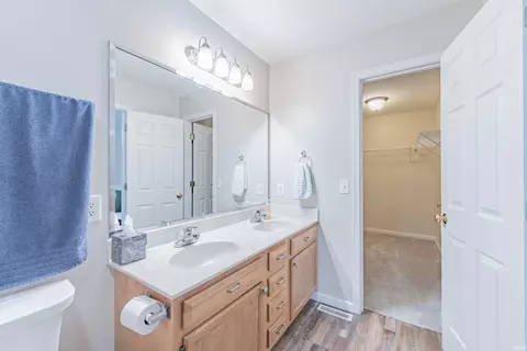 Bath - 659 S Solitude Ct, Bloomington, IN 47403 photo 1 of 2
