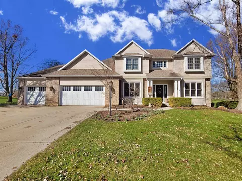 3621 Oak Ridge Dr, Elkhart, IN 46517