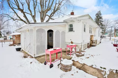 Exterior - 533 E Main St, Greentown, IN 46936 photo 4 of 5