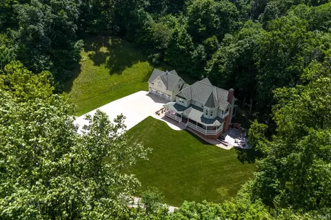 818 Emerald Dr, Lafayette, IN 47905