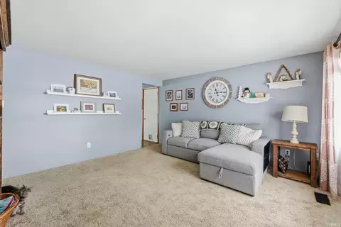 600 E South St, Garrett, IN 46738 photo 2