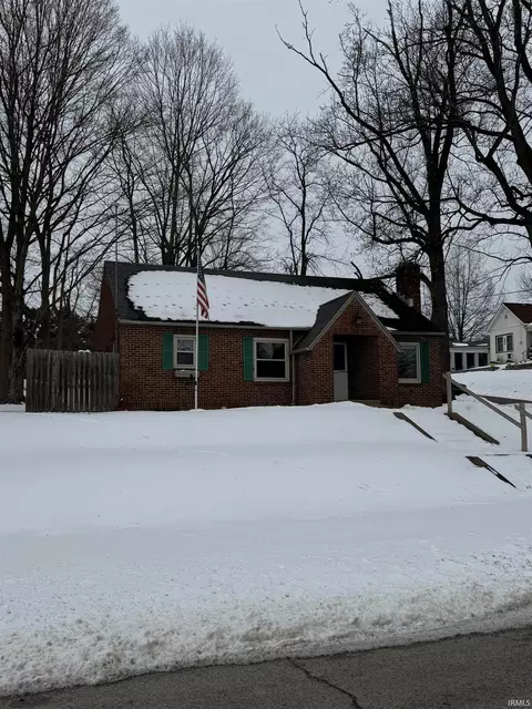 316 N Mill St, Veedersburg, IN 47987