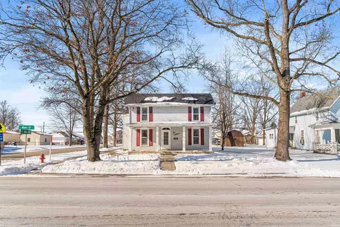 418 S Main St, Monticello, IN 47960