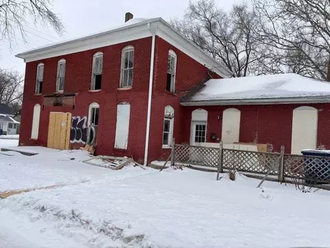 318 W 7th St, Marion, IN 46952