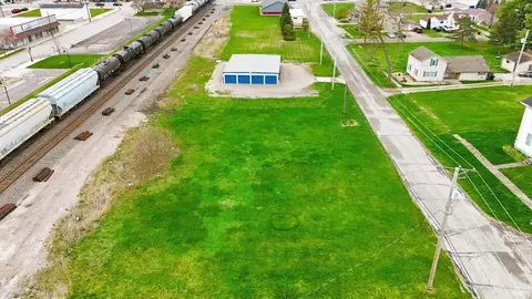 400 W Railroad St, Waterloo, IN 46793 photo 6