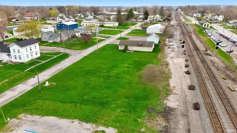 400 W Railroad St, Waterloo, IN 46793 photo 11