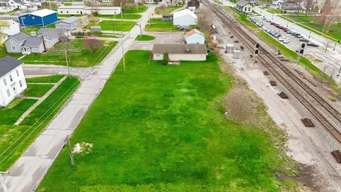 400 W Railroad St, Waterloo, IN 46793 photo 10