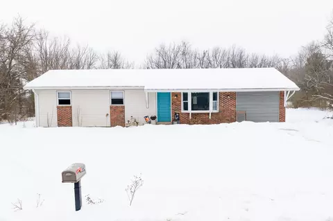 Exterior - 402 Boone Ln, Mitchell, IN 47446 photo 2 of 2