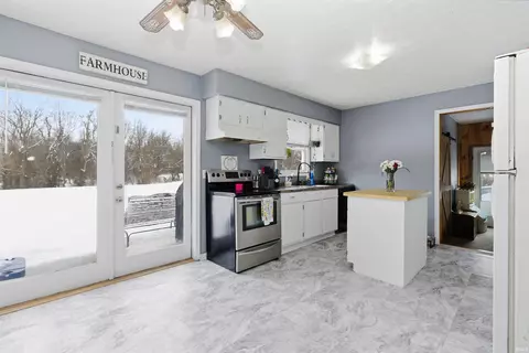 Kitchen - 402 Boone Ln, Mitchell, IN 47446 photo 5 of 5