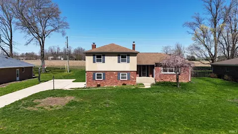 2032 Old Oak Dr, West Lafayette, IN 47906