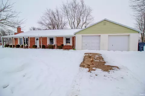 225 N Angling Rd, Farmland, IN 47340