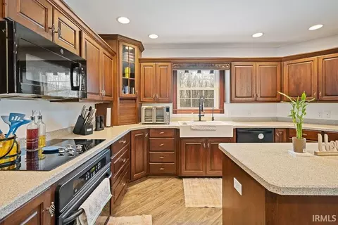 Kitchen - 3520 S 500, Bringhurst, IN 46913 photo 2 of 2