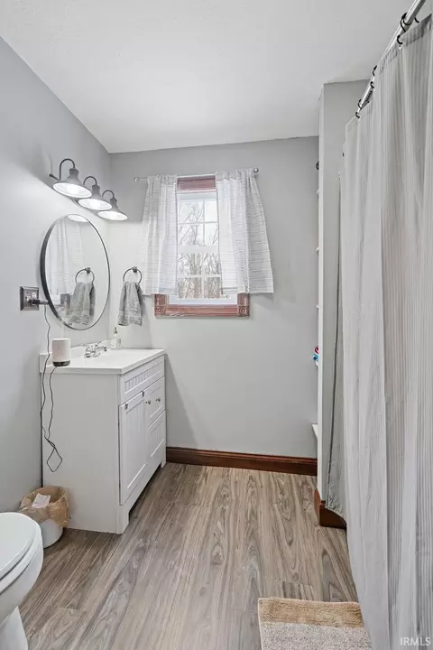 Bath - 3520 S 500, Bringhurst, IN 46913 photo 1 of 3