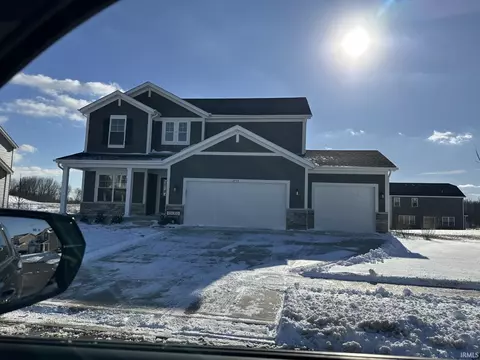 3753 Lookout Rd, Valparaiso, IN 46385