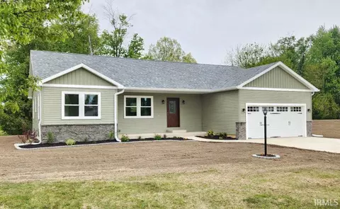11102 N Dogleg Dr E, Syracuse, IN 46567