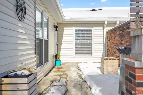 1134 E Regency Dr, Bloomington, IN 47401 photo 2