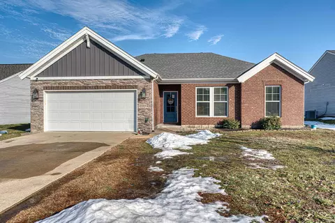 11405 Caracaras Ct, Evansville, IN 47725