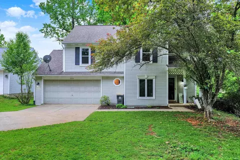 2210 S Laurelwood Cir, Bloomington, IN 47401