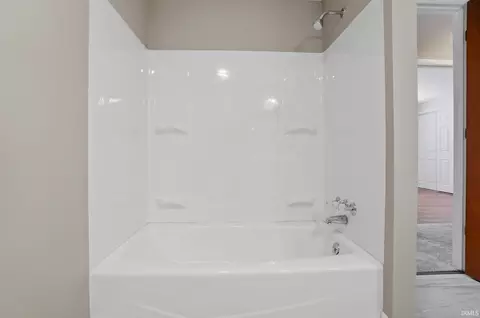 Bath - 5708 Countess Dr, Fort Wayne, IN 46815 photo 5 of 5