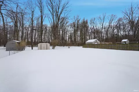 Exterior - 5708 Countess Dr, Fort Wayne, IN 46815 photo 5 of 6