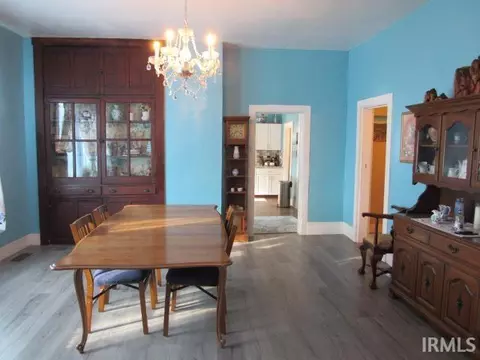 Dining - 409 E Second St, Mount Vernon, IN 47620 photo 2 of 4