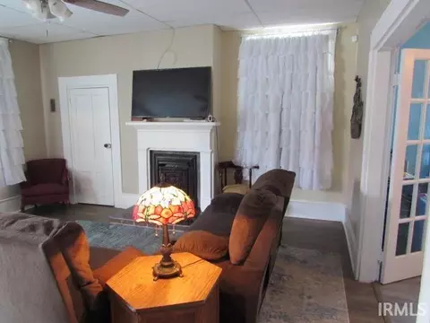 Living - 409 E Second St, Mount Vernon, IN 47620 photo 2 of 2