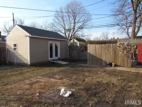 Exterior - 409 E Second St, Mount Vernon, IN 47620 photo 5 of 8