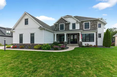 18445 Forest Glade Dr, South Bend, IN 46637