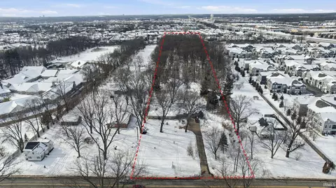 6005 N Fir Rd, Granger, IN 46530