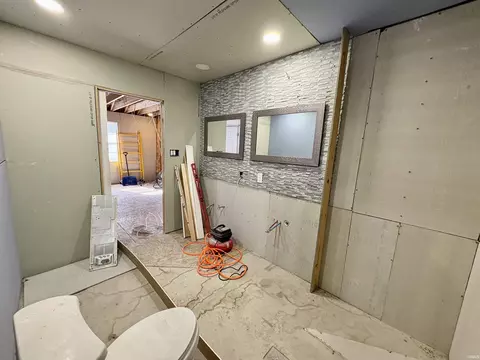 Bath - 2300 S Brown Ave, Bloomington, IN 47403 photo 3 of 3