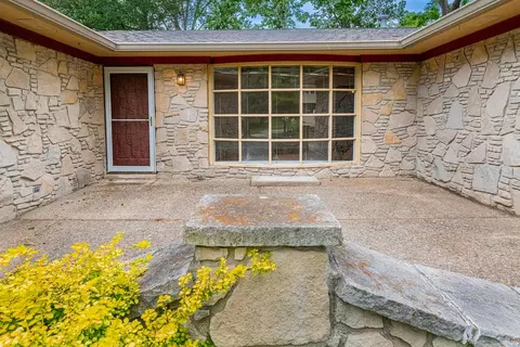 Exterior - 715 Eddington Ct, Bloomington, IN 47401 photo 4 of 11