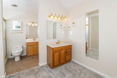 Bath - 715 Eddington Ct, Bloomington, IN 47401 photo 1 of 4