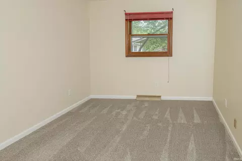 Bedroom - 715 Eddington Ct, Bloomington, IN 47401 photo 1 of 7