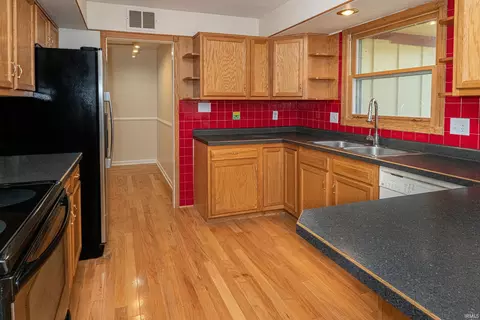 Kitchen - 715 Eddington Ct, Bloomington, IN 47401 photo 1 of 3