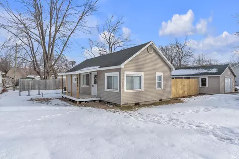 4606 W E Dr, Albion, IN 46701 photo 2