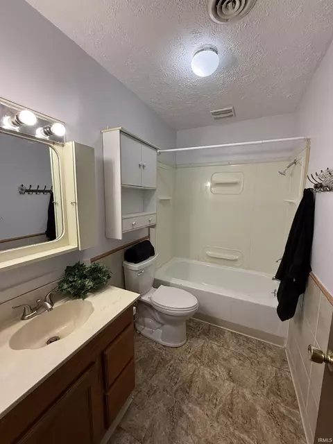 Bath - 405 W Hillside Dr, Bloomington, IN 47403 photo 1 of 1