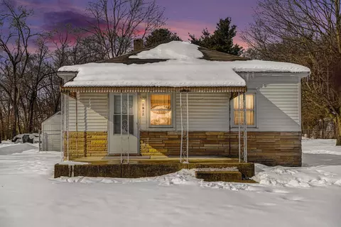 1517 Maplehurst Street St, Mishawaka, IN 46545