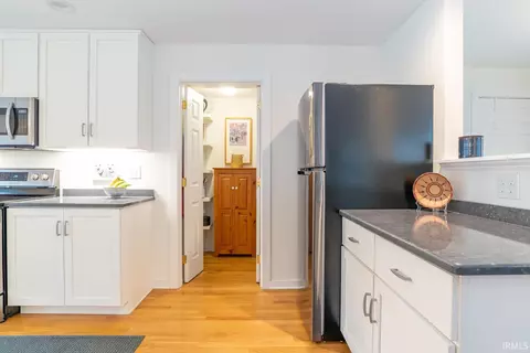 Kitchen - 2480 S Smith Rd, Bloomington, IN 47401 photo 3 of 4