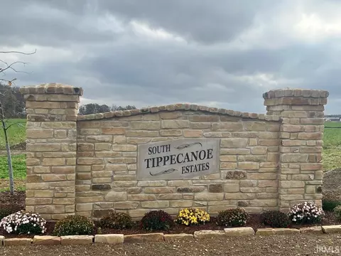 2090 Amy Ln, Lafayette, IN 47909