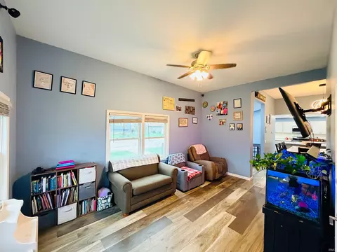Living - 601 E 3rd St, Fowler, IN 47944 photo 2 of 3