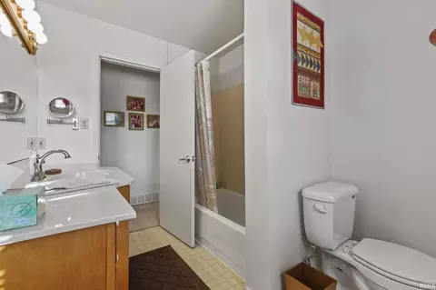 2540 Eastgate Ln, Bloomington, IN 47408 photo 12