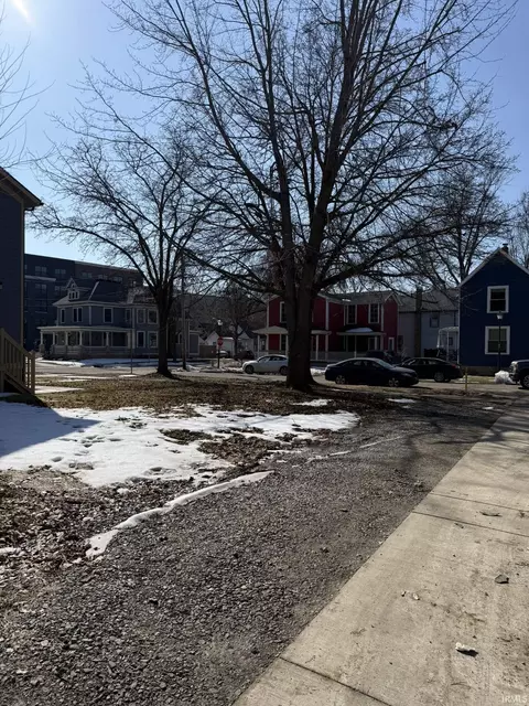 1215 Jackson St, Fort Wayne, IN 46802