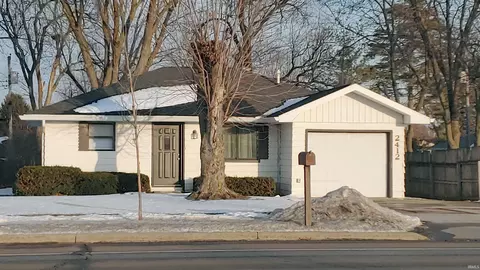 2412 Hobson Rd, Fort Wayne, IN 46805