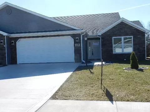 3948 Gussie Ct, Warsaw, IN 46582
