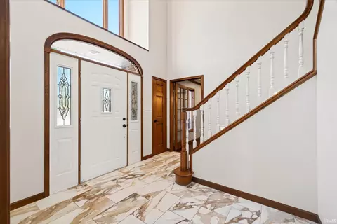 Entry Way - 3825 E Devonshire Ct, Bloomington, IN 47408 photo 2 of 3