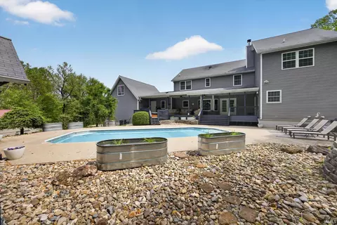 9483 W Fenceline Rd, Spencer, IN 47460