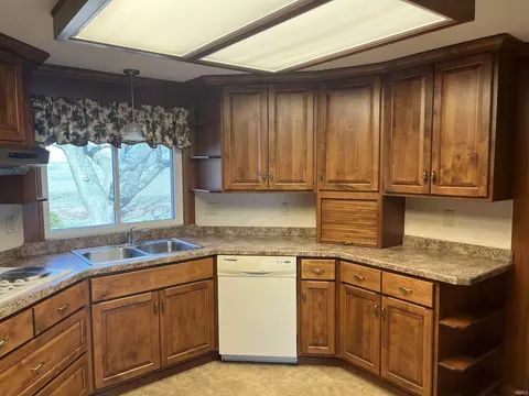 1870 E 100 N Rd, Washington, IN 47501 photo 9