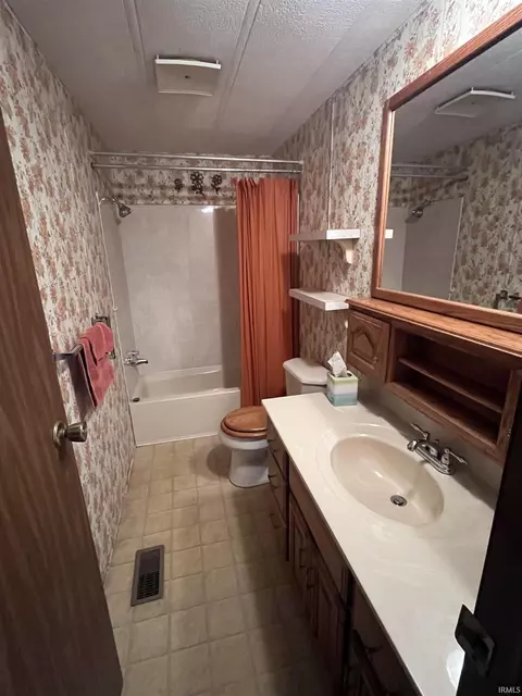 1870 E 100 N Rd, Washington, IN 47501 photo 21