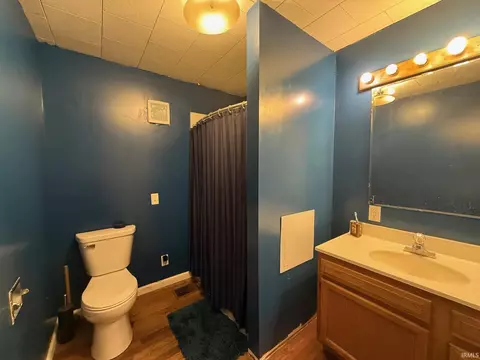 Bath - 519 E Franklin St, Delphi, IN 46923 photo 4 of 5