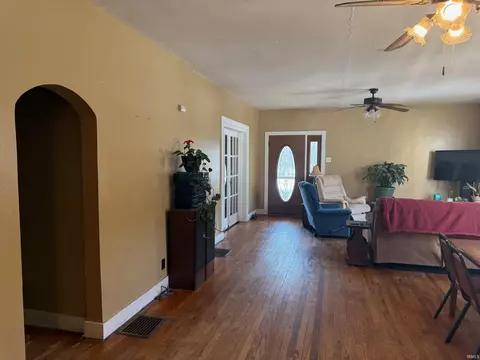 Entry Way - 519 E Franklin St, Delphi, IN 46923 photo 1 of 3